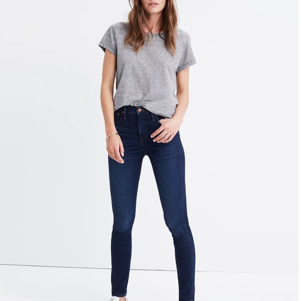 Petite 10" High-Rise Skinny Jeans in Hayes Wash